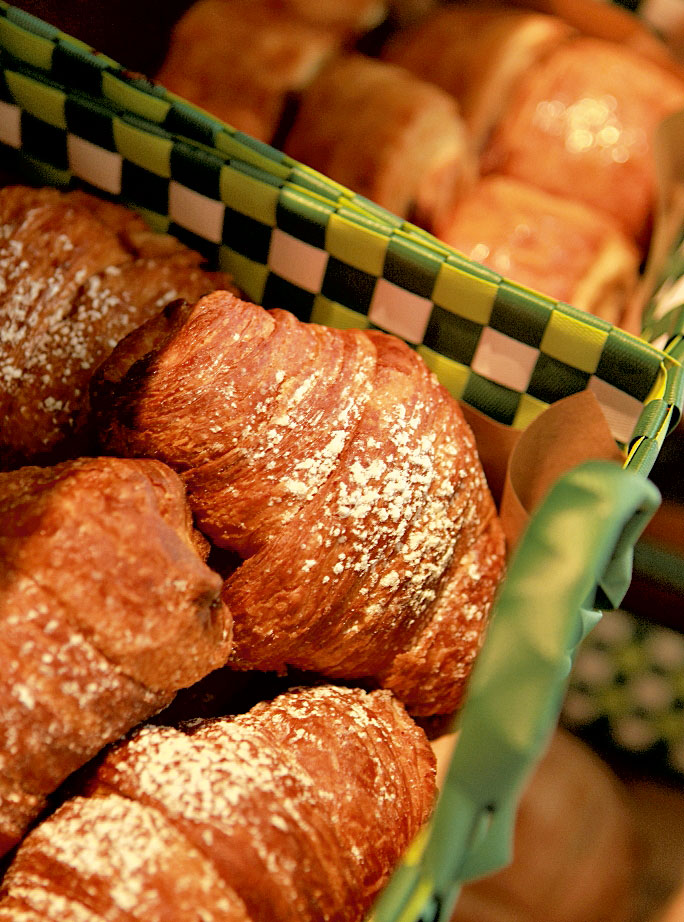 Croissants rellenos de chocolate