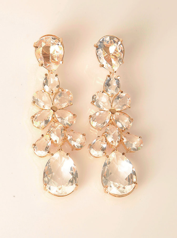 Aretes de cristal de flores  $ 550  Joyas Mariela Rosas  Adriana Roggiero  0999-684-400