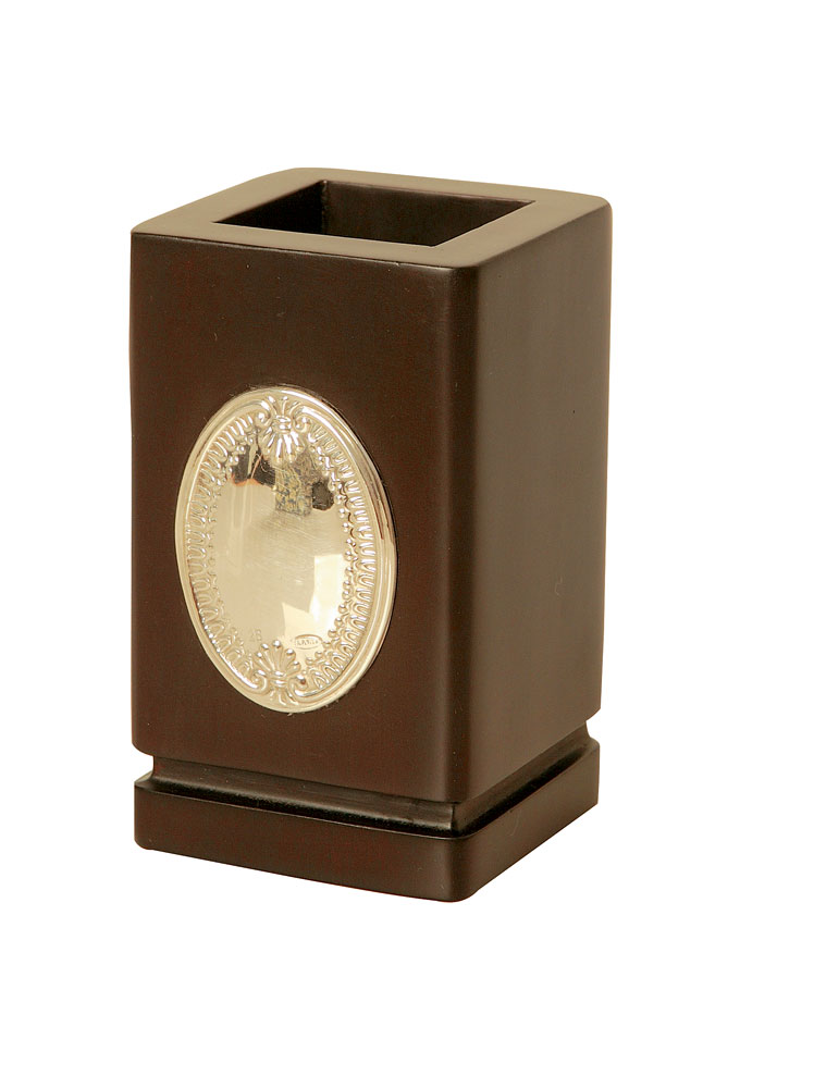 Porta lápices, en madera y plata $ 99 Ilaria Riocentro de Entre Ríos San Marino Porta lápices, en madera y plata $ 99 Ilaria Riocentro de Entre Ríos San Marino