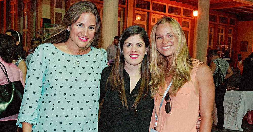 Gabriela Zea, Pierina Álvarez y Alexa Altgelt