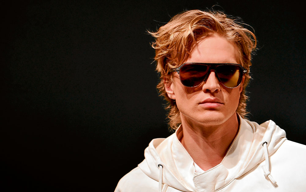 Gafas grandes, de Trussardi.