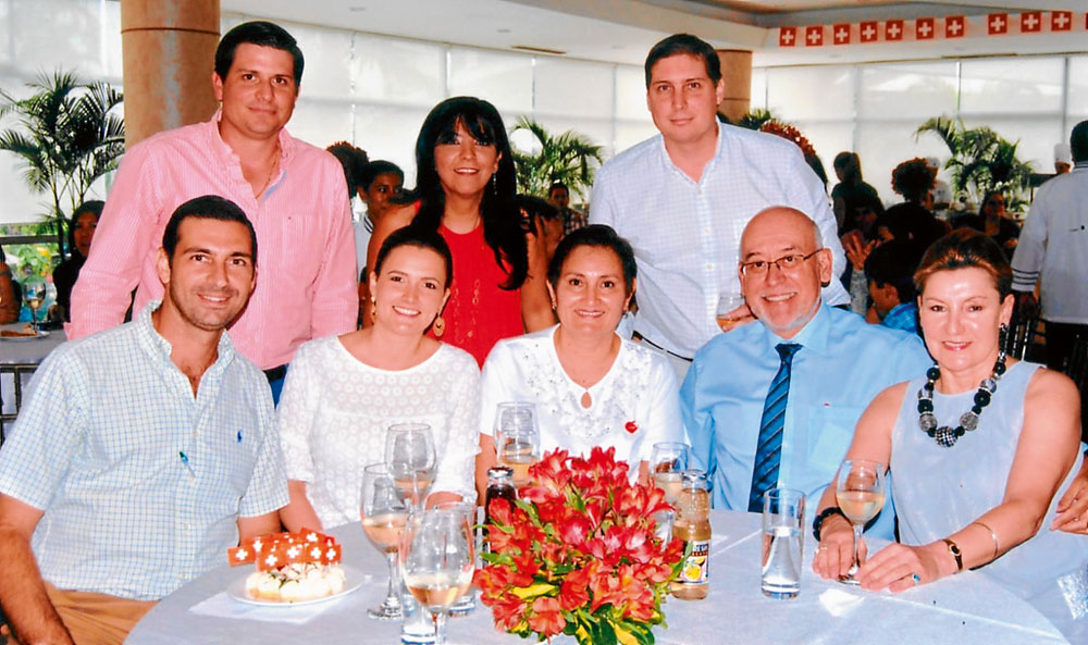 David Wright, Tanya de Gonzenbach, Oliver Kloptstein, Hernán Meyer, Ana Francisca de Rosillo, Gloria de Calle, Roland Fischer e Iris de Fischer.