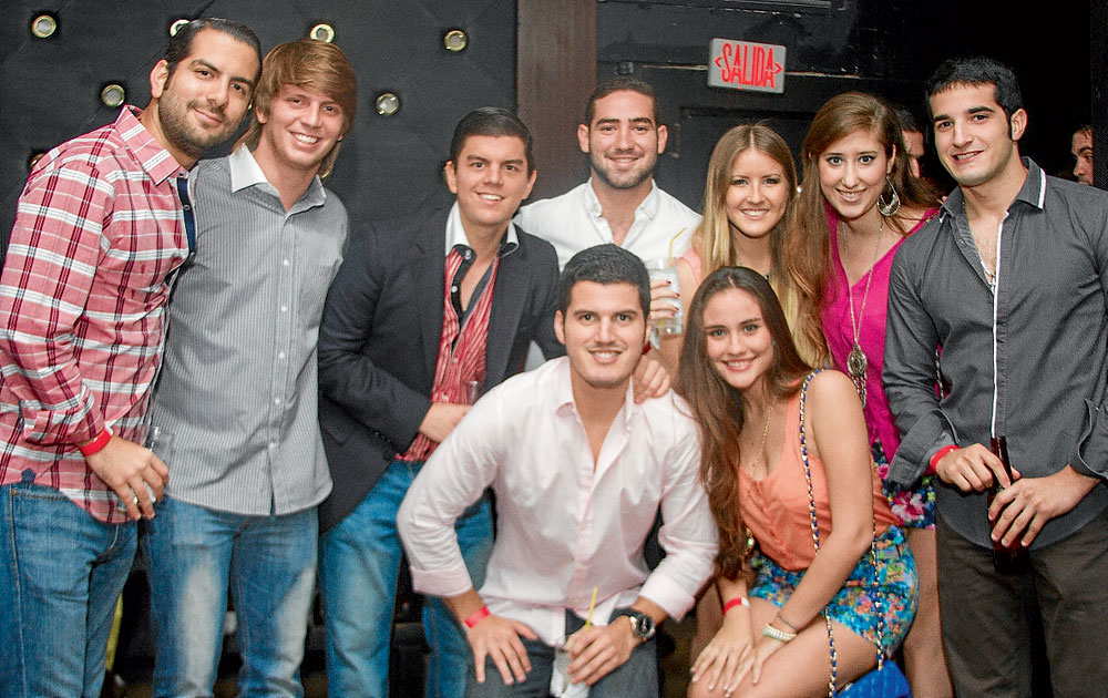 Efrén Baquerizo, Juan Andrés Nebel, Francisco Andrade, Antoine Kury, Ariana Arias, Ariana Quintero, Ricardo Rivadeneira, Xavier Freile y Ariana Ycaza.