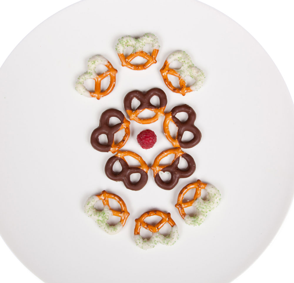 Con pretzels, chocolate y escarchas puede lograr fantásticos diseños.