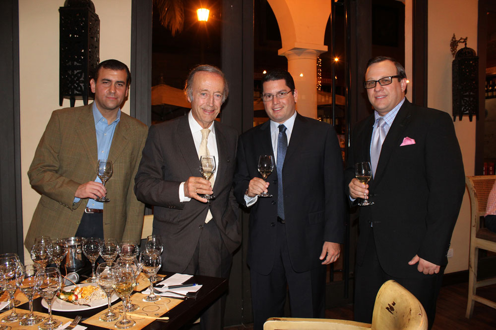 Juan José Medina, Miguel Ángel Torres, Carlos Luis Gilbert y Erick Lebed.