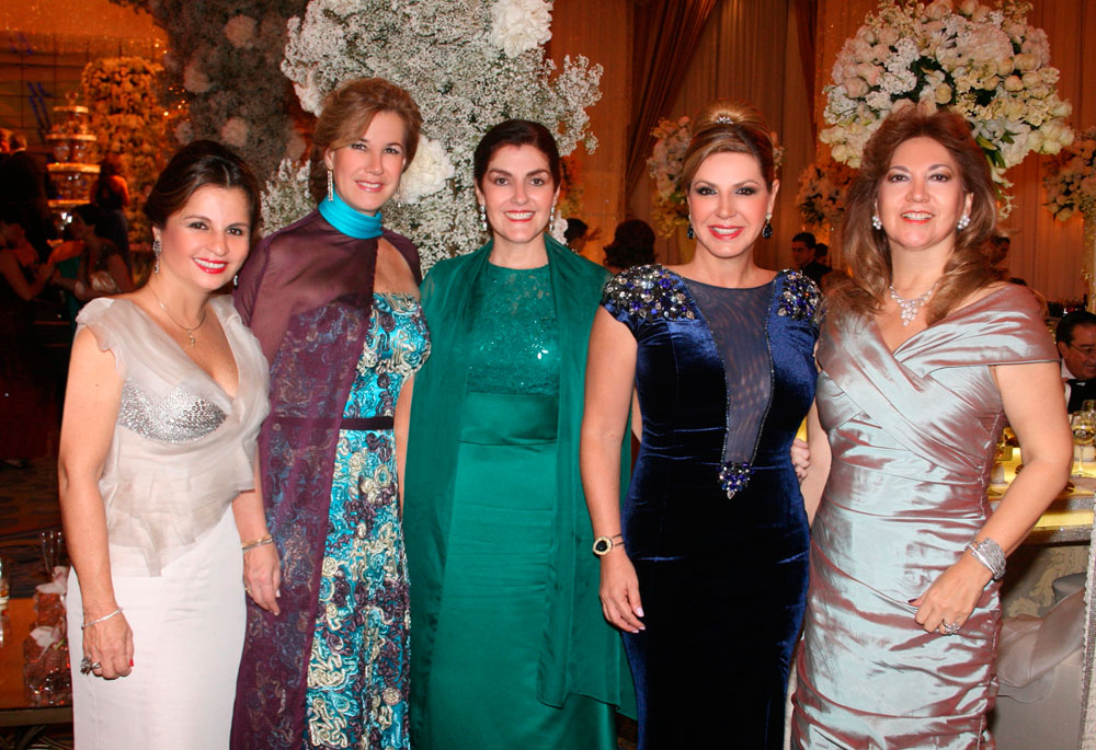 Bernarda de Campolo, Susana de Egas, Alhelí de Burgos, Poli Ugarte y Cecilia de Pérez. 