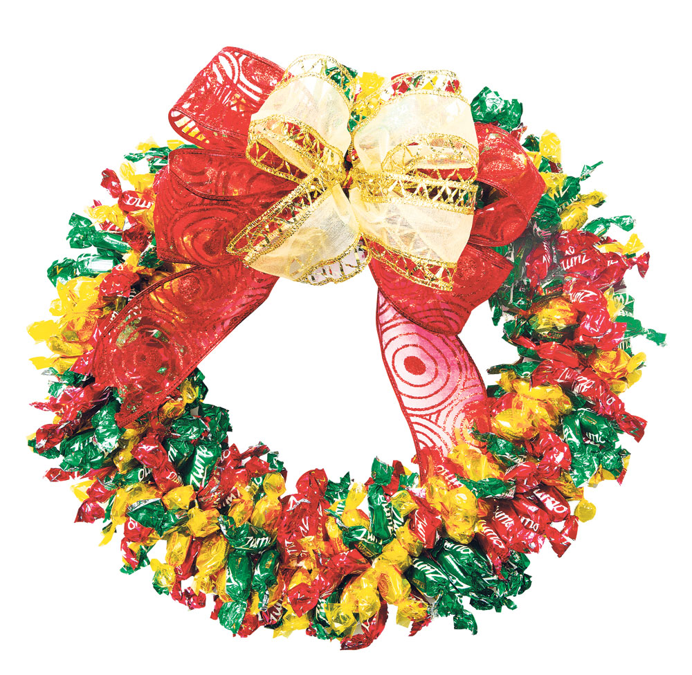Corona de navidad hecha con caramelos $ 40 0998-286-487