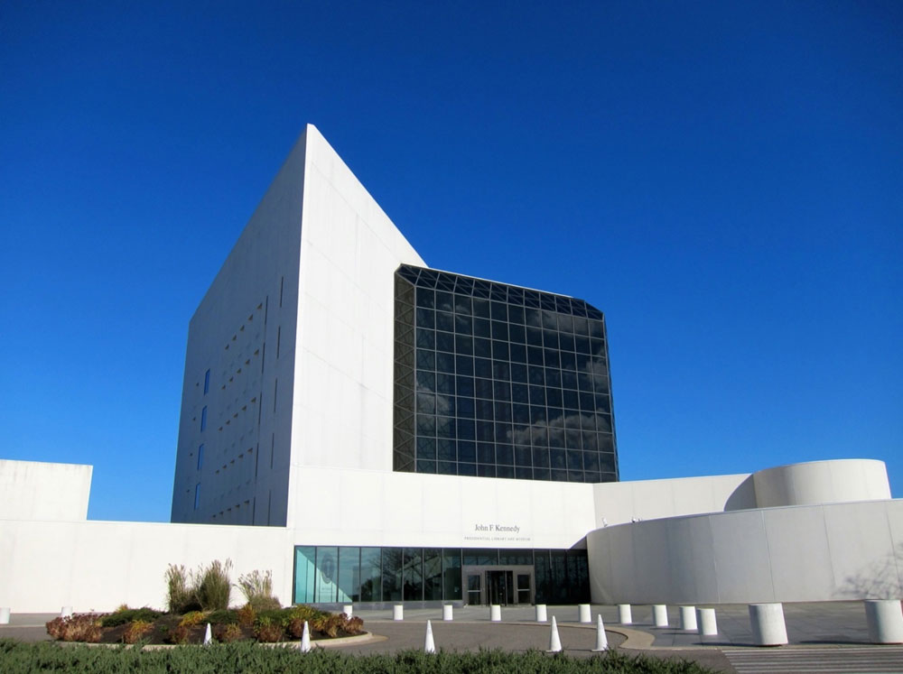 La biblioteca y museo John F. Kennedy.