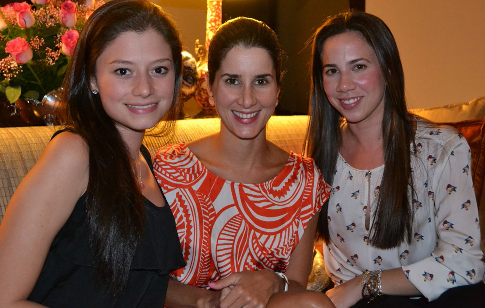 Susan Jones, Alison Konanz de Chavarría y Andrea de Konanz