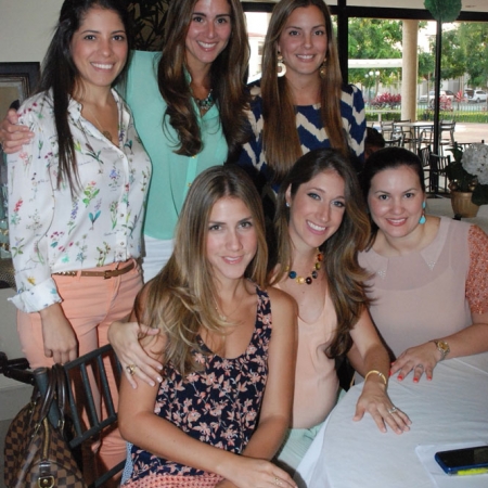 Cristi Montalbán, María Paula de Manrique, Anita Hurtado, Mónica Coello, Johana Illingworth y Gabriela de Pareja