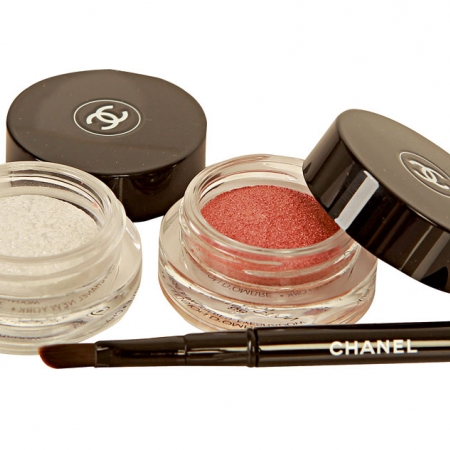 Sombras brillantes en crema, Chanel$ 45Las FraganciasVillage Plaza y Policentro