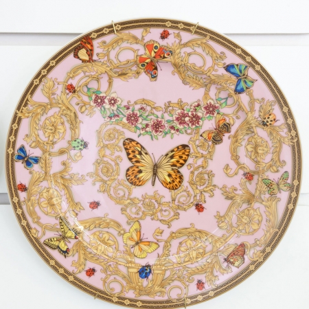 Platos de colección Versace Diorvett $115,36 Plaza Navona y Riocentro de Entre Ríos Platos de colección Versace Diorvett $115,36 Plaza Navona y Riocentro de Entre Ríos