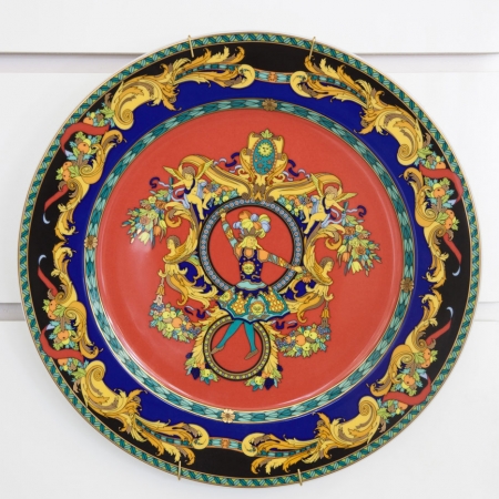 Platos de colección Versace Diorvett $115,36 Plaza Navona y Riocentro de Entre Ríos Platos de colección Versace Diorvett $115,36 Plaza Navona y Riocentro de Entre Ríos