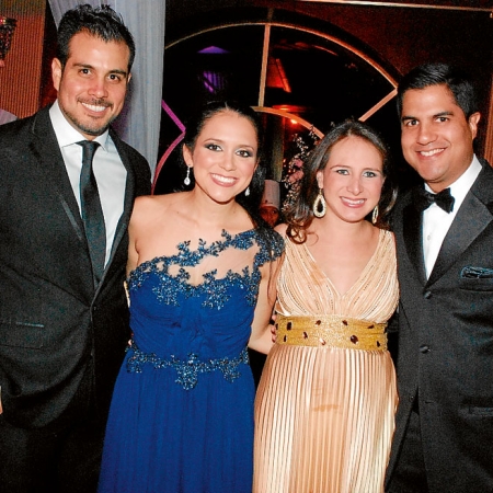 Enrique Gonzales, Andrea de Gonzales, Flavio Reinoso y Alejandra de Reinoso.