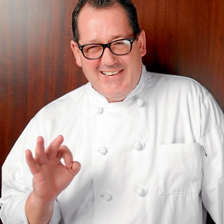 Portada de la edición número 4.   Chef Stéphane Richard, director de contenido.
