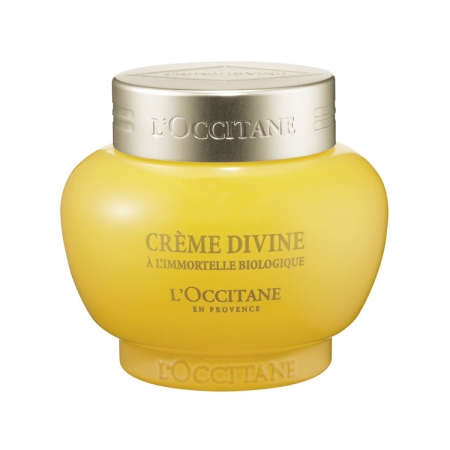 Crema y loción Divina de L´Occitane, 7 ingredientes naturales para combatir el envejecimiento.  $ 172 y $ 71  L´Occitane  Village Plaza  San Marino