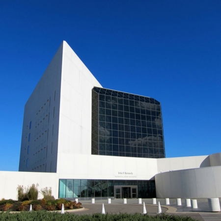 La biblioteca y museo John F. Kennedy.