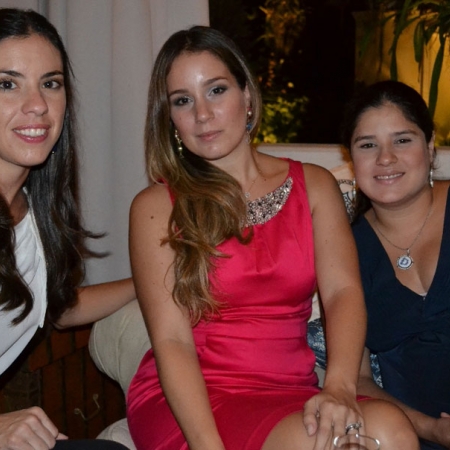 Lorena Konanz de Gómez, Beba Plaza de Andrade y Daniela Jalil de Loor 