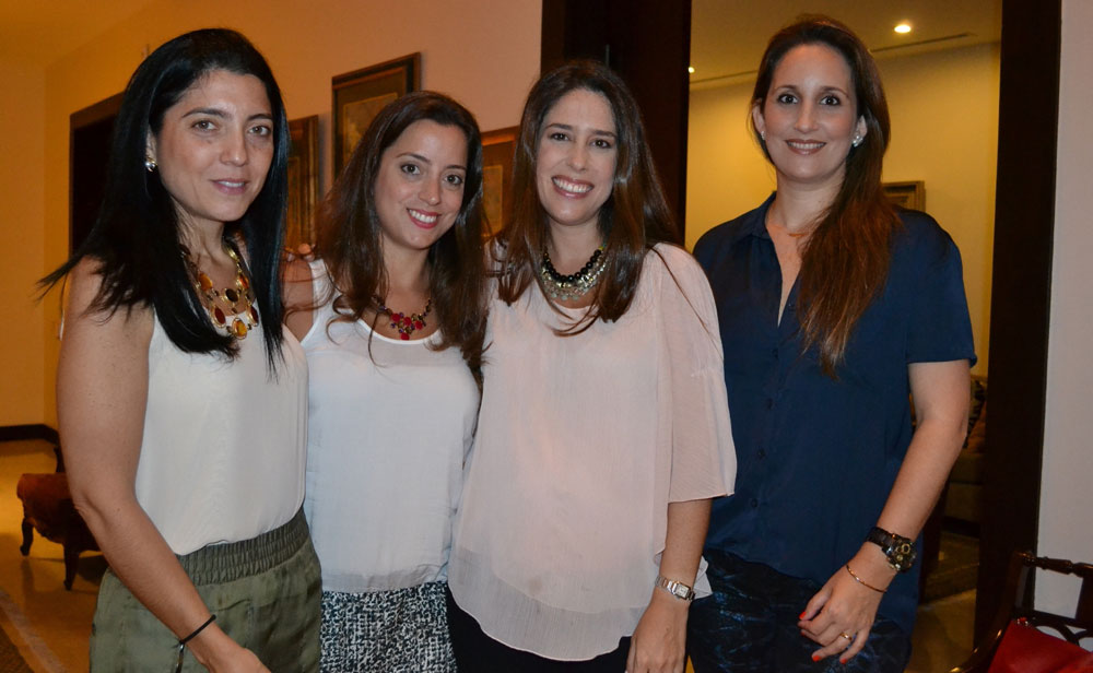 Titi Ponce de Vernaza, Estefanía Ponce de Fernández, Gaby Nevárez de Medina y Alicia Ycaza de Tabacci